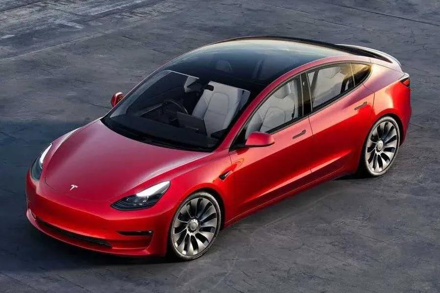 Tesla Model 3 Dört Mevsim Lastik: Şasi Dinamikleri, Menzil Verimliliği ve Amiral Gemisi Seçim Rehberi